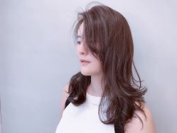 -变画·发型STUDIO