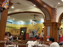 大堂-清真·玛丽亚新疆菜主题餐厅(浙江中路店)