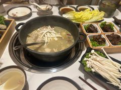-汤宴·参须肚包鸡(南京路店)