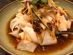 羊毛工镇凉皮-丝路金桃·新疆菜(徐汇店)