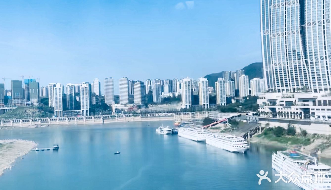 因嘉陵江古称渝水故重庆又简称渝