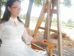 -田园东方蜜桃村的田野营地
