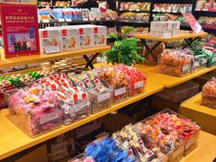 零售区-良品铺子(长和国际店)