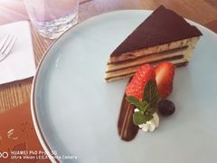 -Golden Lily河内巴黎法越料理餐厅(建国西路店)