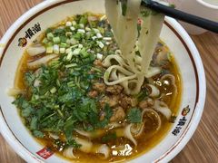 -顺溜·手工刀削面·黑金店(铜锣湾店)