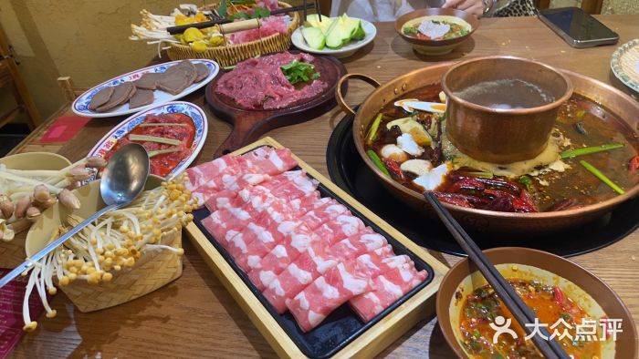 滇翁·云南酸菜牛肉火锅(合肥首店坝上吾悦广场店)图片