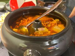 菌皇汽锅鸡-云海肴云南菜·蒸汽石锅鱼(青岛万象城店)