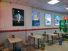 大堂-凤张螺蛳粉·爽口粉(跃进路总店)