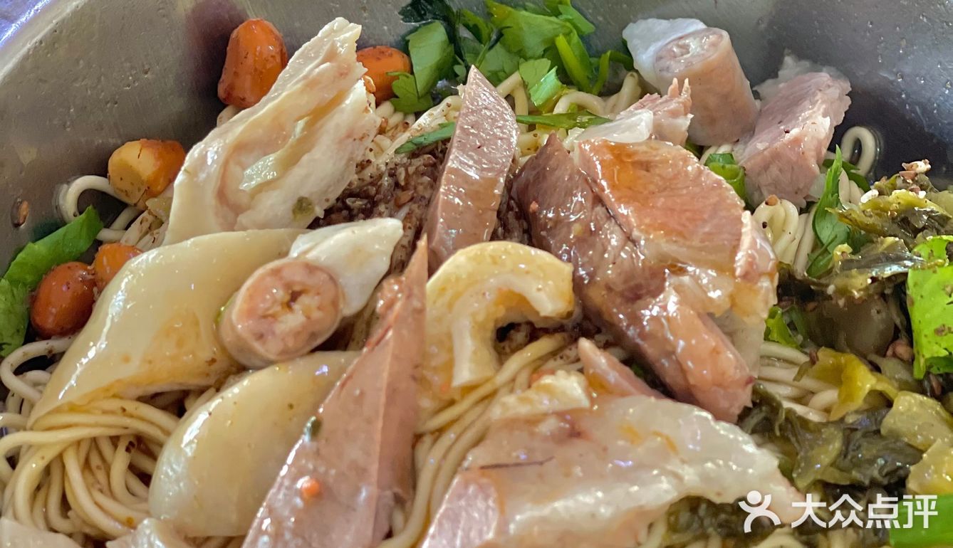 海口美食｜海甸岛老字号早餐店 猪杂腌面绝了