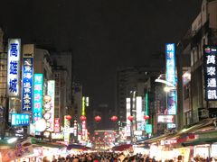 -六合夜市