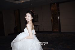 点击看大图 -GODDESS WHITE婚纱礼服(鹏城动力大厦店)