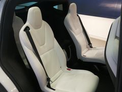 -TESLA 特斯拉(上海太古汇体验店)