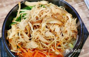 Slippery Chicken Stone Pot Rice