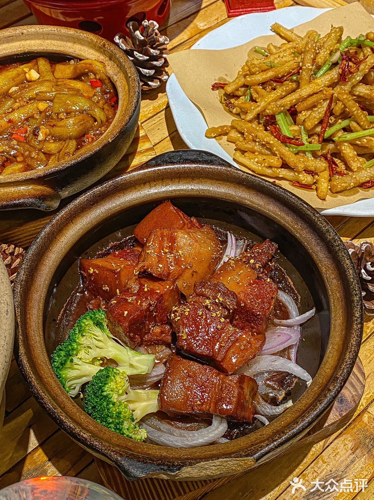 在武汉昙华林！圣诞冰糖葫芦！快去吃！！！