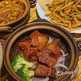 在武汉昙华林！圣诞冰糖葫芦！快去吃！！！