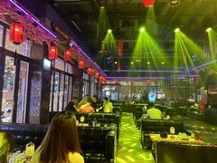 -喜鹊音乐酒馆(西街店)