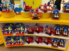 -m豆巧克力世界(上海世茂广场店)