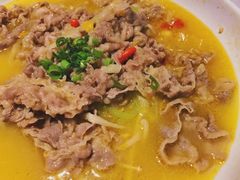 金针菇酸汤肥牛-汤城小厨•粤菜•靓汤(苏州街店)