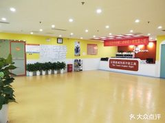-LILY英语思维馆(花园村店)