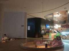 -涨巢·潮玩水疗局