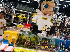 -泡泡玛特POPMART(侨福芳草地店)