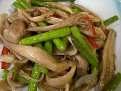鹿茸菇炒芦竹笋头-滇道云南特色料理(康定路店)