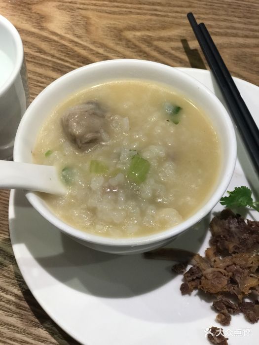 潮汕红头船-海鲜砂锅粥牛蛙排骨粥图片 - 第1张