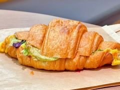 蛋香牛肉芝士可颂-Tims天好咖啡(河西万象城店)