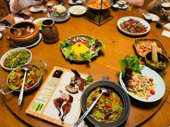 -老滇山寨•云南特色菜•地方菜•民族风情歌舞表演(金碧店)