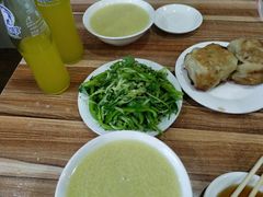 老虎菜-宝瑞门钉肉饼店