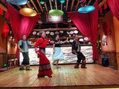 -老滇山寨•云南特色菜•地方菜•民族风情歌舞表演(金碧店)