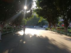 -人民广场