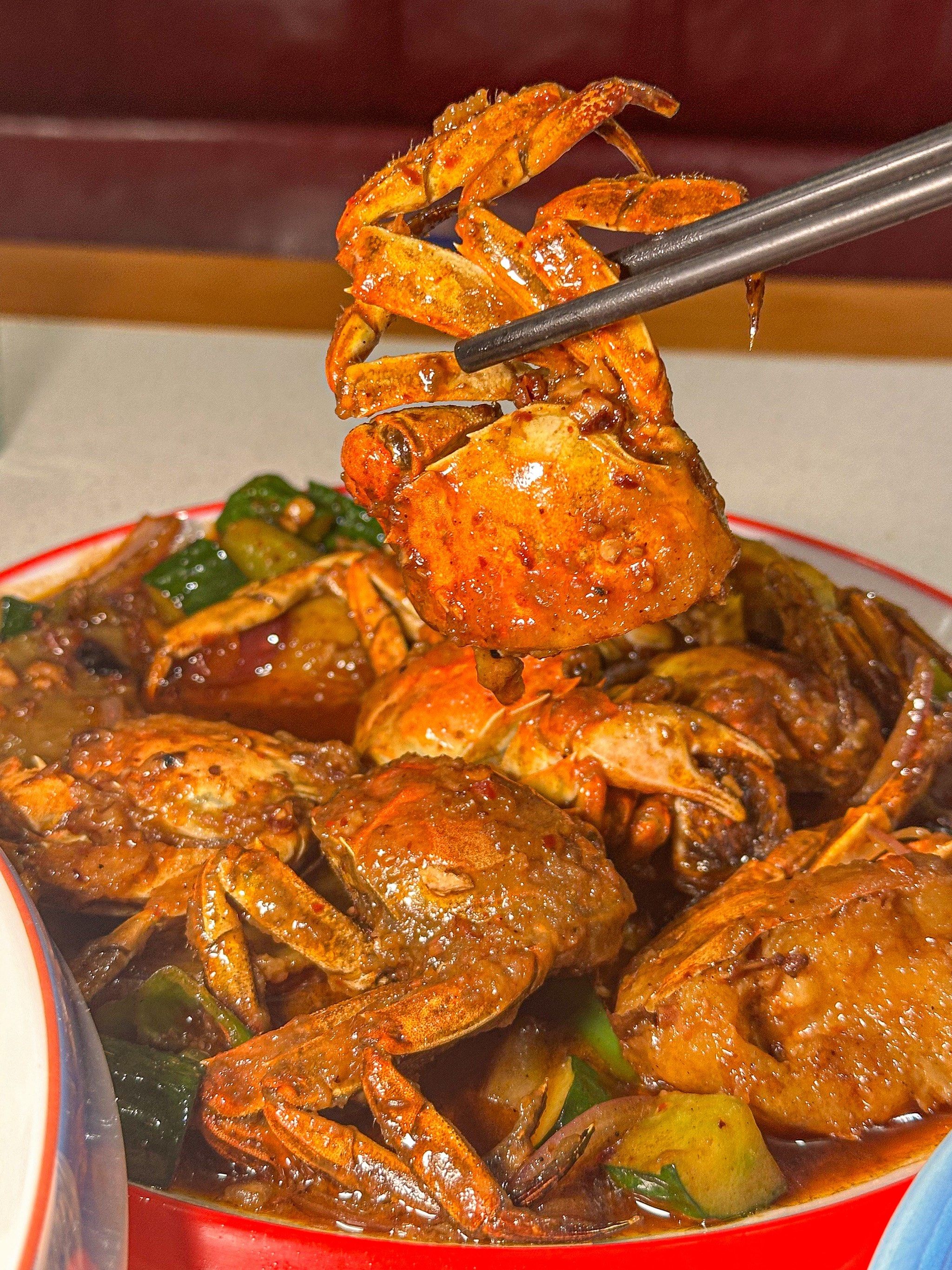 n老板娘每天新鲜拿货,还有鲜活大闸蟹🦀

香辣大闸蟹🦀
