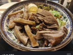 -潮汕三宝鲜牛肉火锅