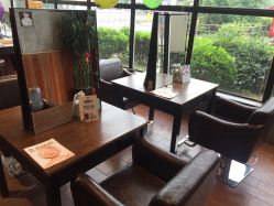-PE SALON