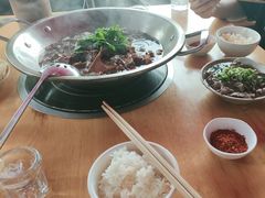 -大众跷脚牛肉馆·非遗传承单位(峨眉山店)