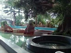 -龙脉温泉室内游泳馆