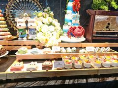-雍容荟帝王蟹活龙虾展台自助(IFS黑金店)