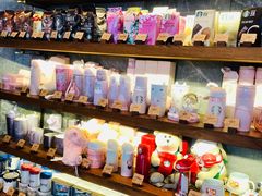 零售区-星巴克臻选(南京艾尚天地店)