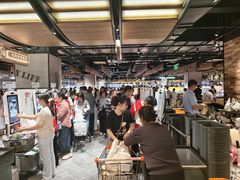 -胖东来生活广场(健康路店)