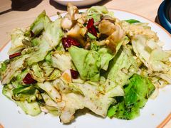头菜爆螺片-小船渔村•大连菜•大连焖鱼(黄河路店)