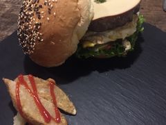 -HIGH FIVE哈福手工汉堡(桂林路店)