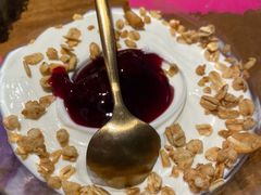 希腊草莓酸奶&希腊核桃蜂蜜酸奶-HELLO MUSAE 拾光缪斯餐厅·纯正希腊风味(苏州中心店)