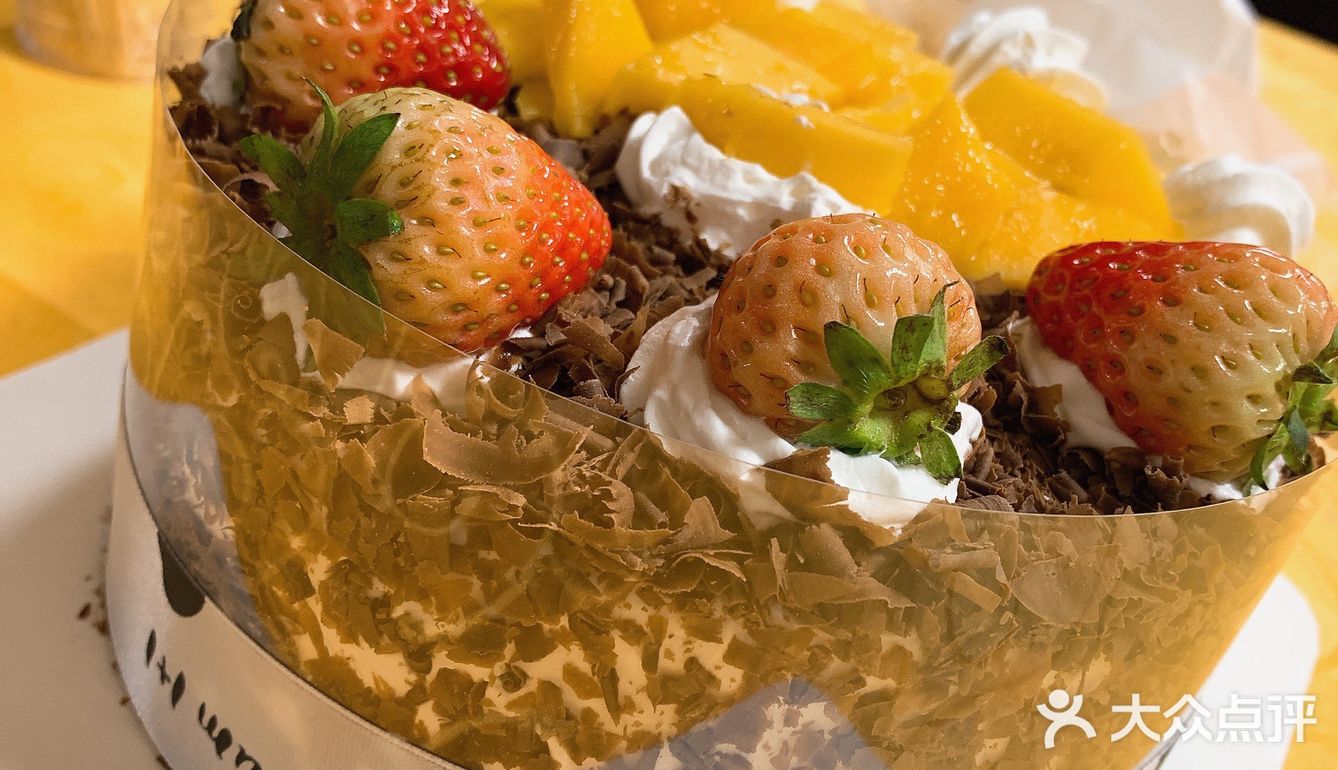 今年吃的第一个蛋糕！不是因为生日，就是简单的聚餐