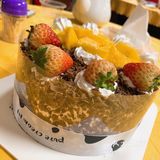 今年吃的第一个蛋糕！不是因为生日，就是简单的聚餐