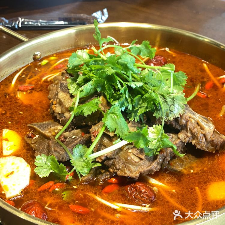 今天我在龙虾馆吃羊蝎子‼️