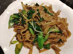 正宗干炒牛河-名门潮牛·鲜牛肉海鲜火锅.烧烤自助餐厅(诚丰广场店)