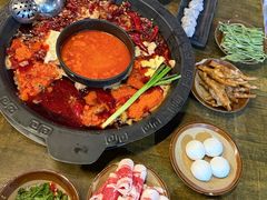 -黄潇洒老火锅(九眼桥宏济巷店)