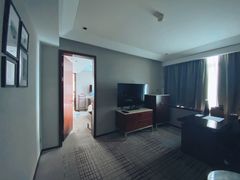 -上海龙之梦万丽酒店