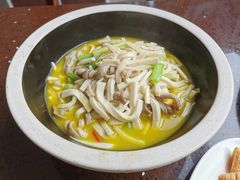 -山里人湘菜·山茶油炒土鸡(嘉邻中心店)